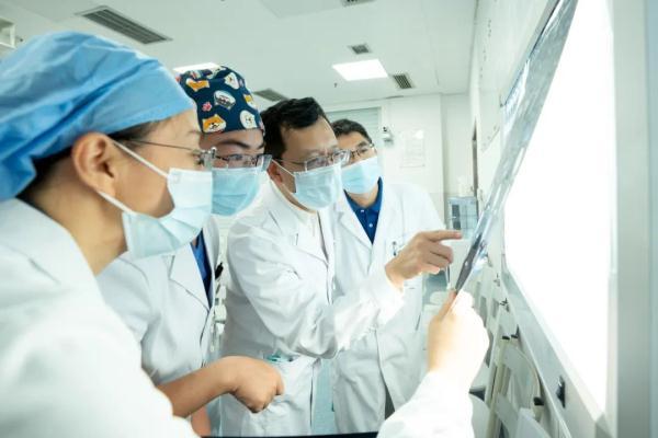 “一定要把甘宇找回来”，甘宇野外生存17天后获救全经过