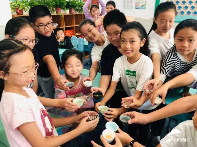 ɽʦ��С��չ�������۾� ���ؽ��ӡ�֪ʶ�����