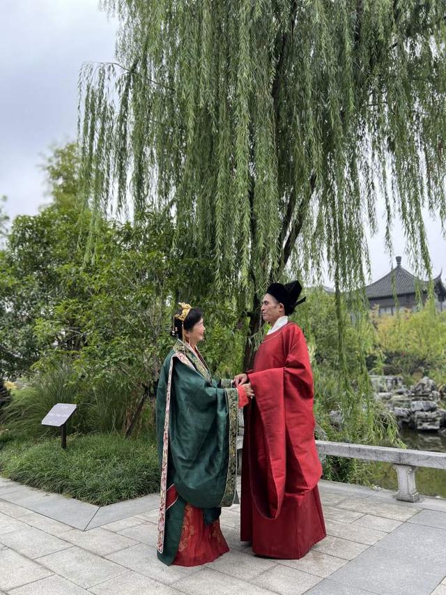 Ը��һ���ģ��Ҹ������ף������ϳ��ⳡ������Ӱ����ò������޲�ͣ