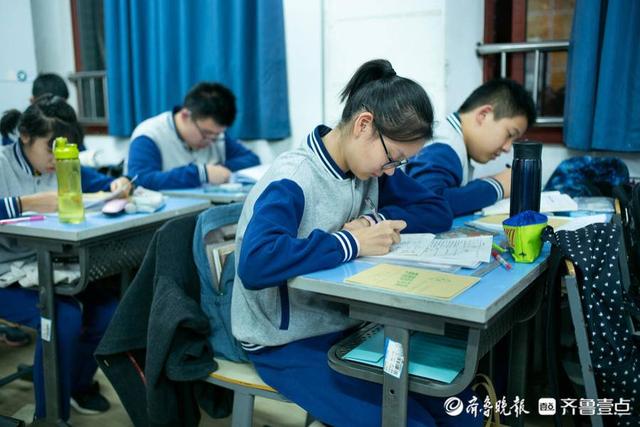 送给16岁的女儿什么生日礼物(送给16岁的女儿什么生日礼物好)