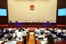 12月起施行！江苏明确：父母60岁后患病住院，独生子女可享带薪护理假图片