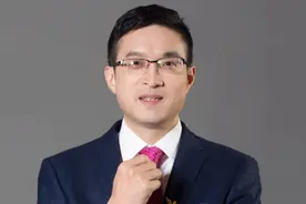 荀玉根：A股已处于三四年一次的大底部，估值跌回4月底，年内还有一波机会图片