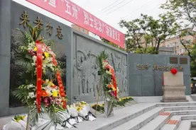 五卅烈士纪念广场在虹口区落成图片