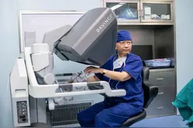 30岁“石女”终解难言之隐：一妇婴万小平团队为其成功进行达芬奇机器人手术图片