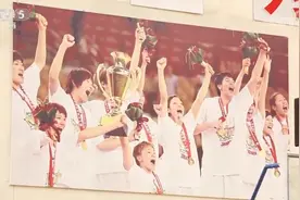 揭秘女篮崛起背后的男人，他把日本队夺冠照贴墙上激励大家图片