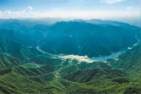 秦岭抱南北图片