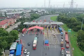 好消息！10月1日起货车司机高速通行费减免10%图片