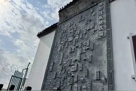 鱼米咖啡、露天弹唱……来金山这家“船”上咖啡馆，体验浪漫“海派”文化图片