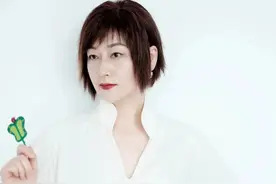 带领上海美术电影制片厂继续向前奔跑的人图片