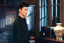 任嘉伦上床脱衣解扣！跨坐李沁狂撩妹「我还有更过份的」图片