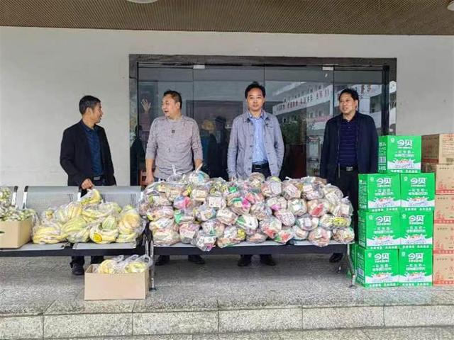 ʮ���������򣺰��ӳ�Ա�븣��Ժ���˹�������