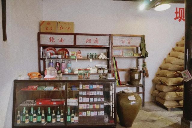 ������չ�ݡ����׹�𳵡�����ɫ��ʳ......ʯ�������˷��죡