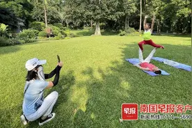 平均年龄60+的瑜伽队，玩出新花样！网友赞叹：活出精彩丨“乐活”描绘最美夕阳红②图片