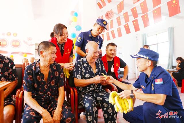 ��ʻӭ����