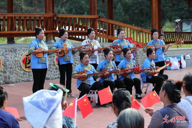 ��ʻӭ����