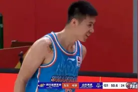 CBA季前赛丨陈培东三分准绝杀，山东男篮78:76险胜四川图片