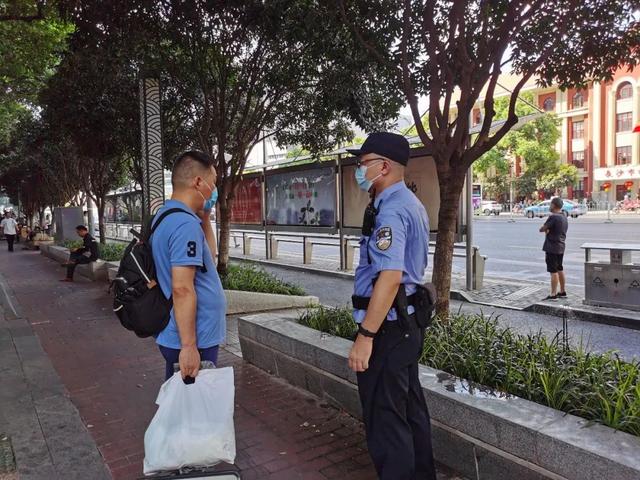 这个国庆节,这些故事让人温暖又感动｜节日我在岗