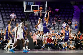 NBA为他疯狂，詹姆斯称其为外星人，文班亚马厉害在哪儿？图片