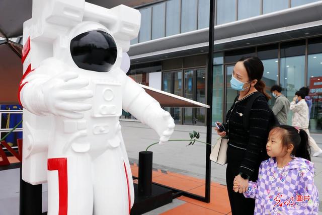 ��ʻ������������