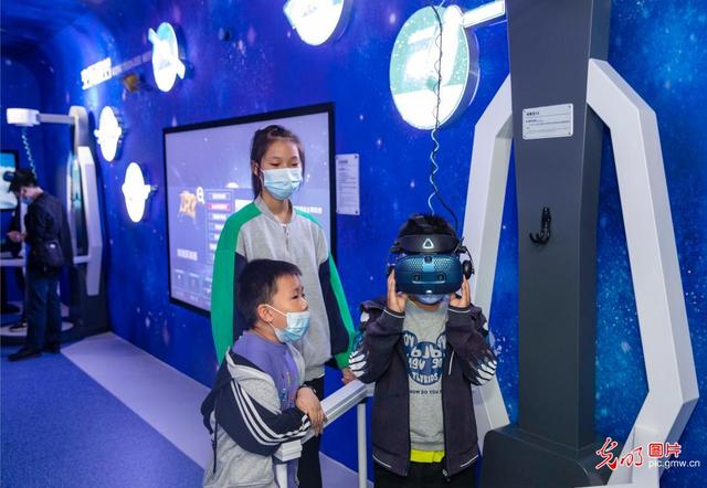 ��ʻ������������