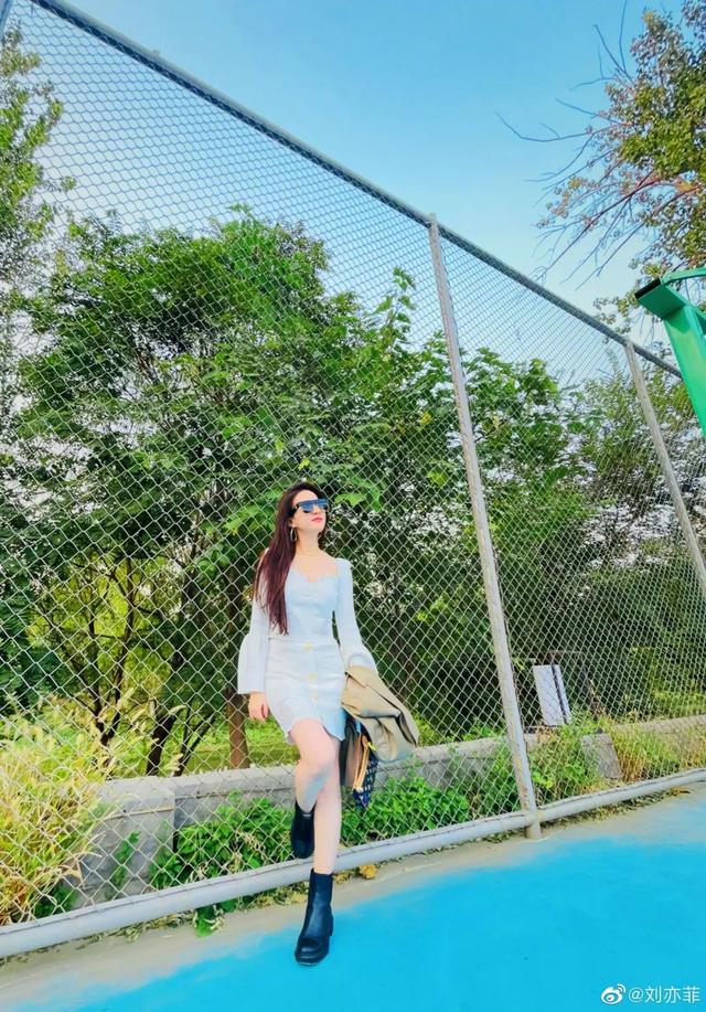 OMG��Ů�����ǵļ��ھŹ���¶Ӫ����