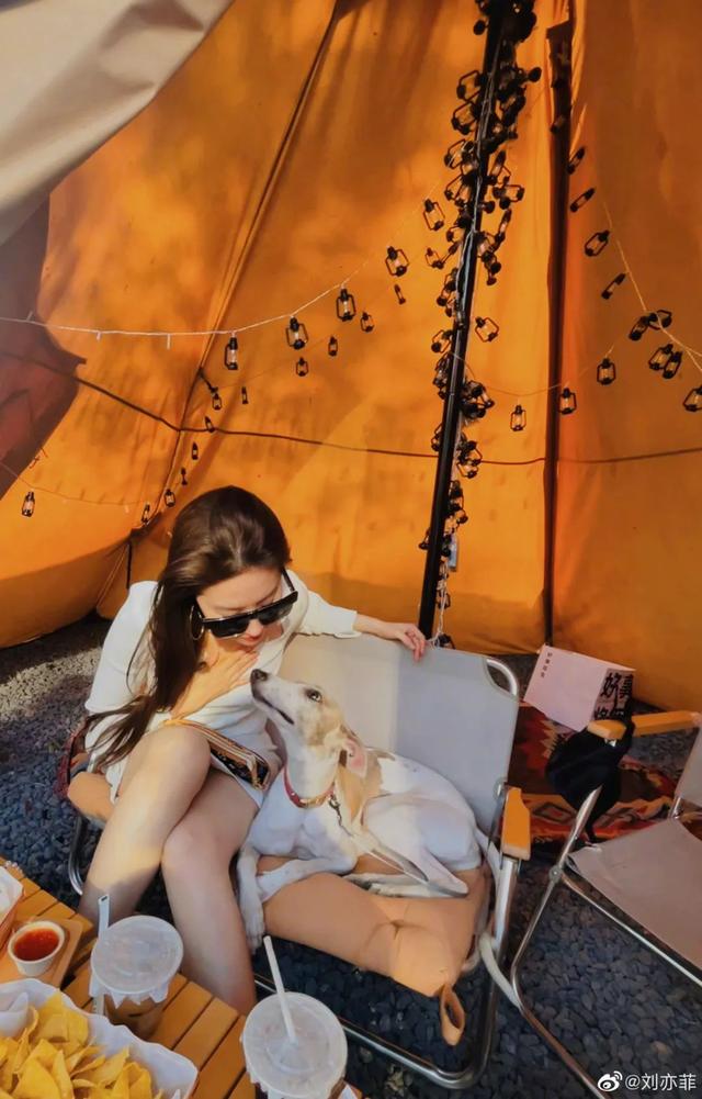 OMG��Ů�����ǵļ��ھŹ���¶Ӫ����