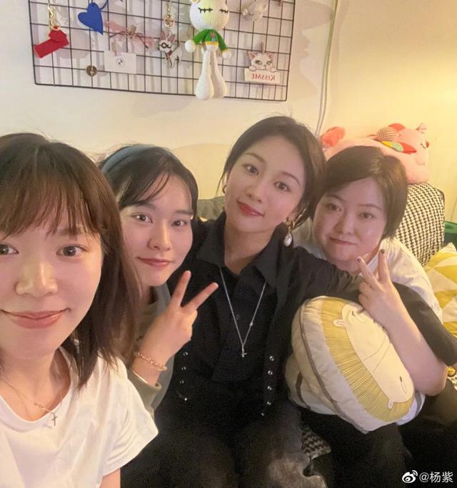 OMG��Ů�����ǵļ��ھŹ���¶Ӫ����