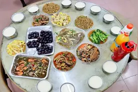关注｜新兵在军营的第一个国庆节怎么过？图片