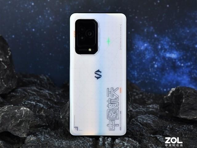 黑鲨5京东12gb 256gb版本售价2699元,下单时可领取满11元减10优惠券