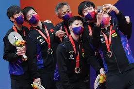 （体育）乒乓球——世乒赛团体赛男子决赛：中国队夺冠(5)图片