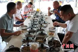 自助餐可以有多便宜？这个地方，6元图片