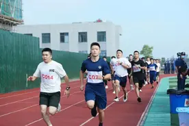 快来围观消防员招录考核现场！图片