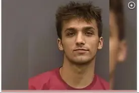 无家可归五口之家在车内睡觉，美国男子突然开枪乱射图片