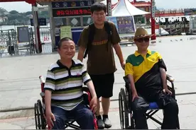 一个求助，15年陪伴！他带轮椅兄弟游遍全国图片
