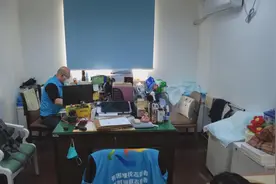 来沪返沪人员抵沪后需“三天三检”，居委贴心提醒→图片