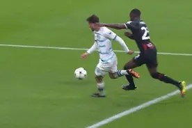 红牌+点球+6张黄牌，裁判毁了AC米兰的欧冠出线？图片