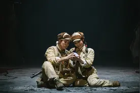 话剧《英雄儿女》：烽烟滚滚唱英雄，在以青春拥抱青春中奋力前行图片