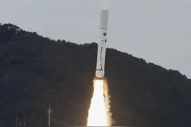 空中爆炸自毁的日本火箭 可发展成洲际弹道导弹图片