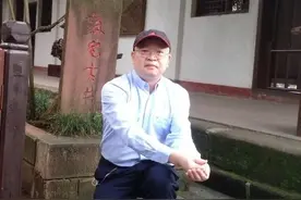 《“嫦娥”探月》作者陈新：航天人拒绝高薪为国奉献令人动容图片