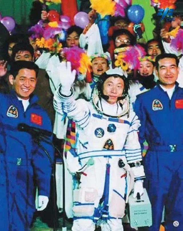 关于神舟五号的资料（神舟五号飞天回眸丨飞天梦）