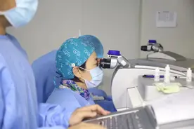 爱尔眼科专家：单眼近视也要引起重视图片