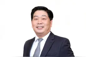 二十大时光·聆听报告｜圆通速递党委书记、董事长喻渭蛟：为加快实现快递强国、交通强国，全面建设社会主义现代化强国贡献力量图片