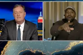 被主持人再三施压，“侃爷”终于道歉...图片