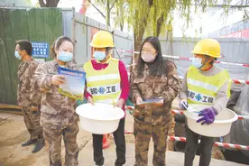 驻马店机动通信局开展护线宣传确保通信畅通图片