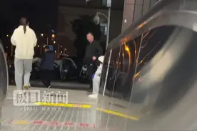 77岁爷爷坚持接21岁孙女下班，孙女：每次接我爷爷都很开心图片