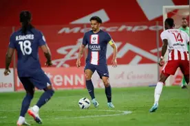 马尔基尼奥斯代表巴黎380次出场，升至队史并列第三位图片