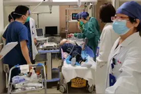 孕28周准妈妈突发主动脉夹层撕裂！保大？保小？新华医院多学科团队联手救回母子两命图片