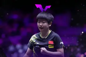 孙颖莎夺得WTT澳门冠军赛女单冠军图片