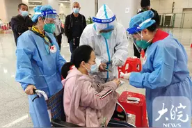 合肥南站再次启动“核酸+抗原”双检图片