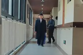 养老院版“时装周走秀”获赞，“模特”年龄最大99岁图片